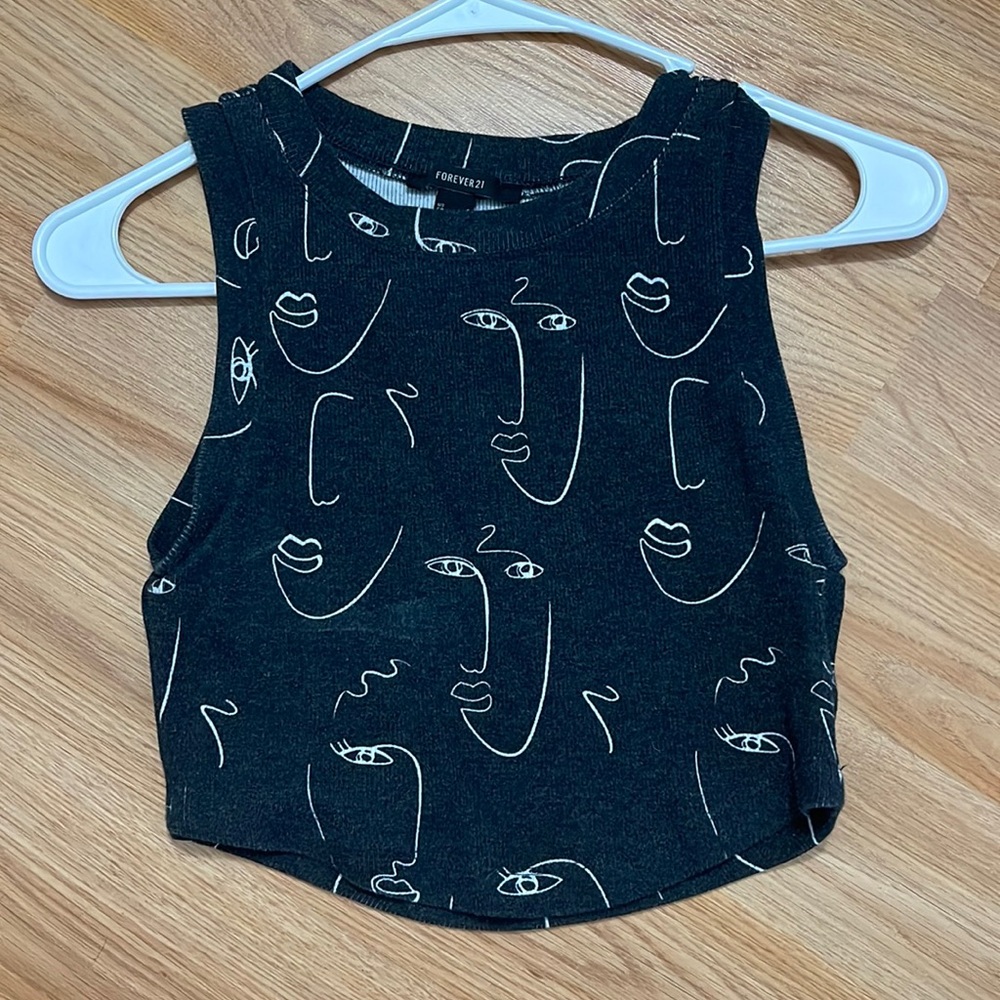 Cropped graphic tank! Black and white, size small!